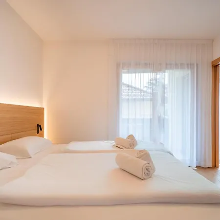 Julia I Ehrenburg Apartmán *