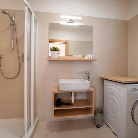 Julia I Ehrenburg Apartmán